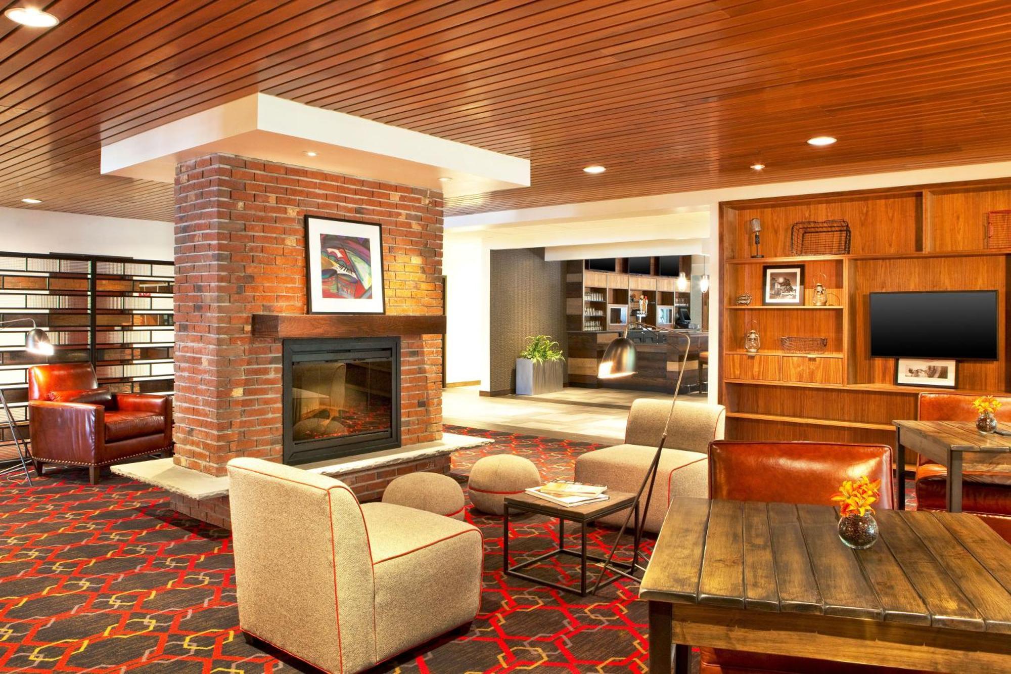 Anz Hotels Scranton Exterior photo